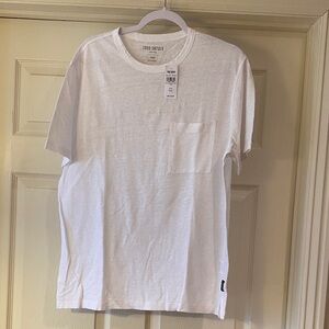 Todd Snyder White Short Sleeve Linen Tee Sz m.  NWT. Box24. SEE PICTURES